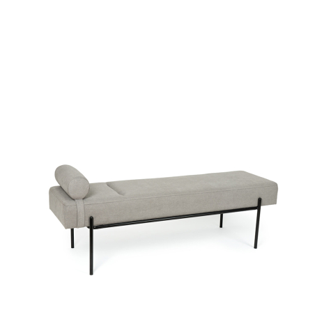 Banqueta Edimburgo de Somcasa, tapizada nilo gris claro y con patas metálicas