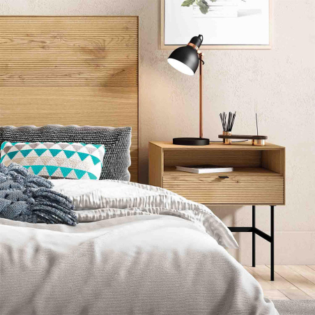 Mesita alta Tulsa de Somcasa en ambiente de dormitorio