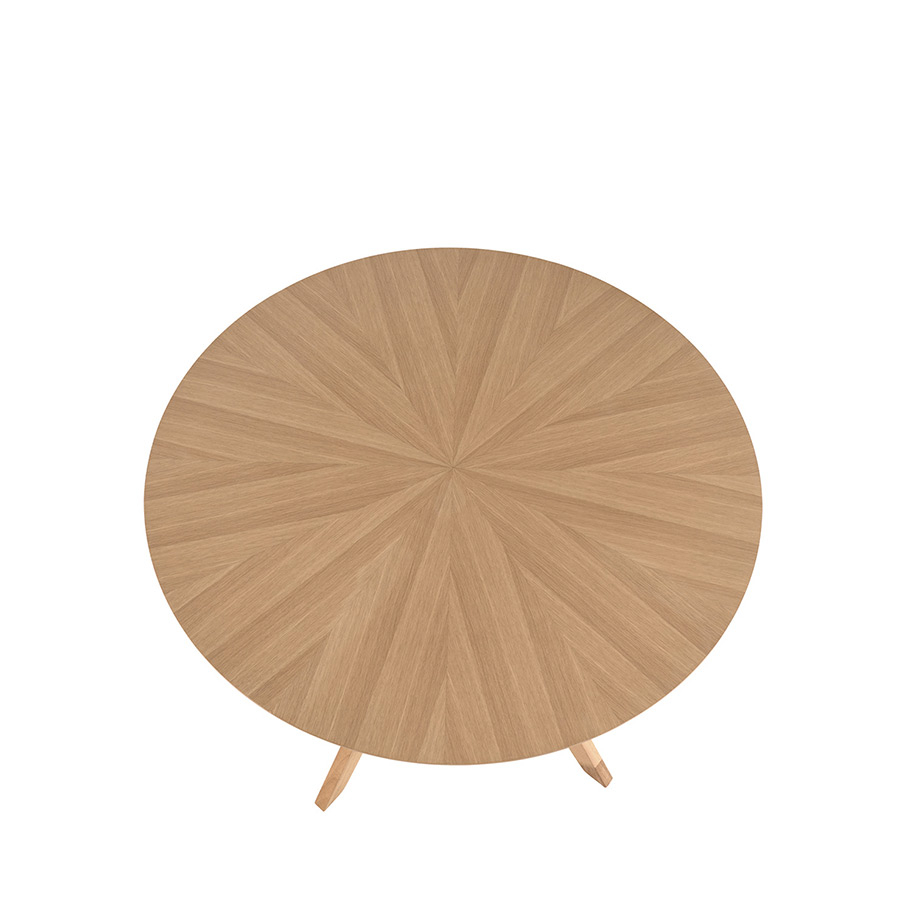 Detalle de la tapa en acabado roble de la Mesa Carmel, de Somcasa