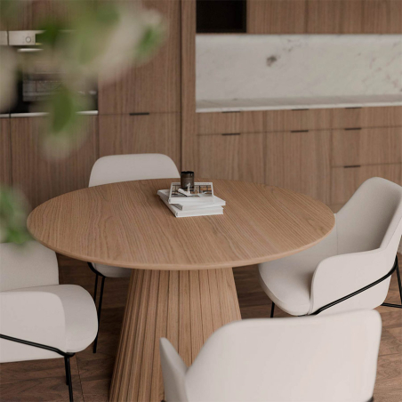 Mesa Nayla de Somcasa en ambiente de cocina