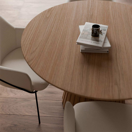 Mesa Nayla de Somcasa en ambiente de salón