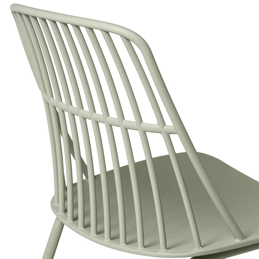 Silla Nerina de Somcasa en acabado menta y vista en detalle del respaldo.