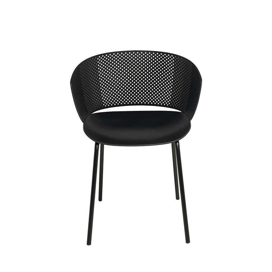 Silla Noelle de Somcasa en acabado negra y vista frontal.