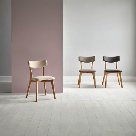 Colección silla Anais de Somcasa en acabado roble.