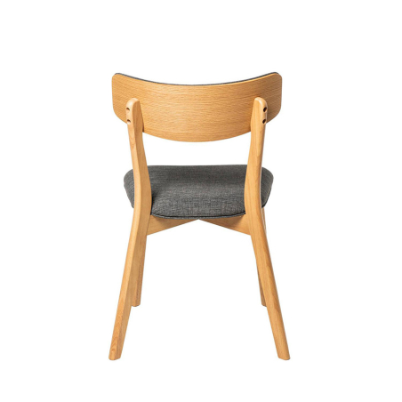 Silla Anais de Somcasa en acabado roble gris oscuro y vista trasera.