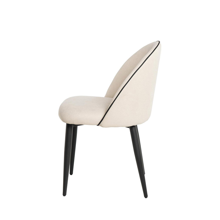 Silla Sloane de Somcasa en acabado beige y vista lateral.