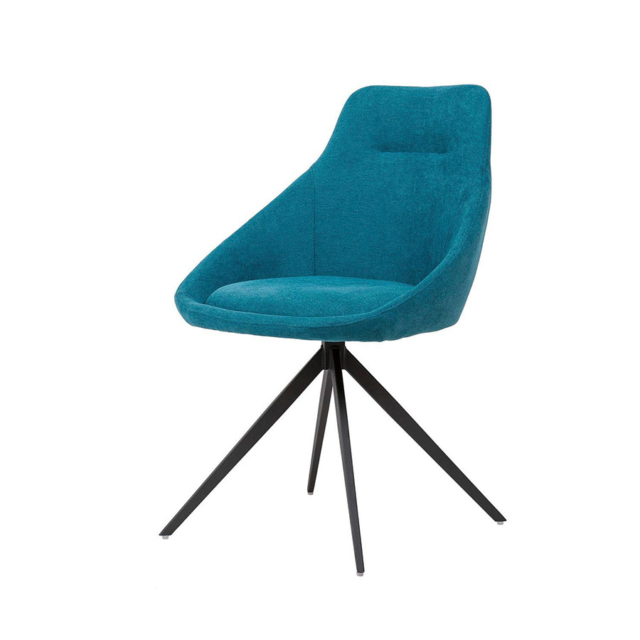Silla Celia giratoria de Somcasa en acabado azul y vista escorzada.