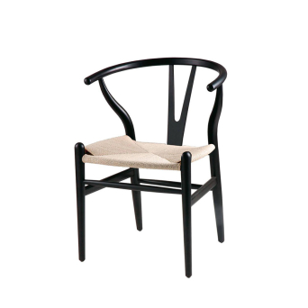 Silla Ada de Somcasa en acabado negro/natural y vista escorzada.
