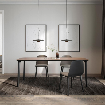 Silla Bisell de Treku, fabricada en madera y con asiento tapizado 2