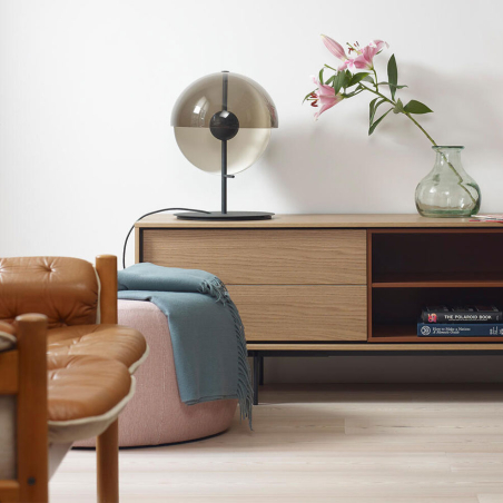 Detalle del módulo con puerta batiente del Mueble TV Aura 01 Iconic de Treku