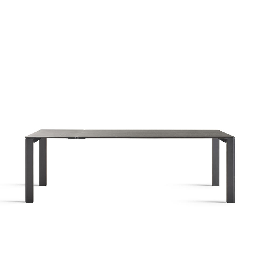 Mesa ext. Sendo, de la firma Treku, acabado Kai Black