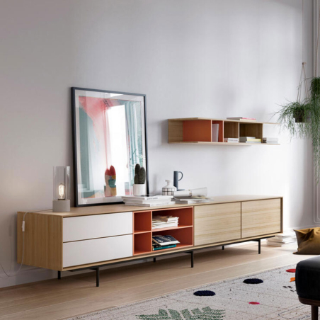 Mueble TV Aura 2 de Treku, acabados Tobacco y Lacado Indian