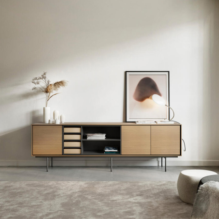 Aparador Aura 8 de Treku en ambiente de salón