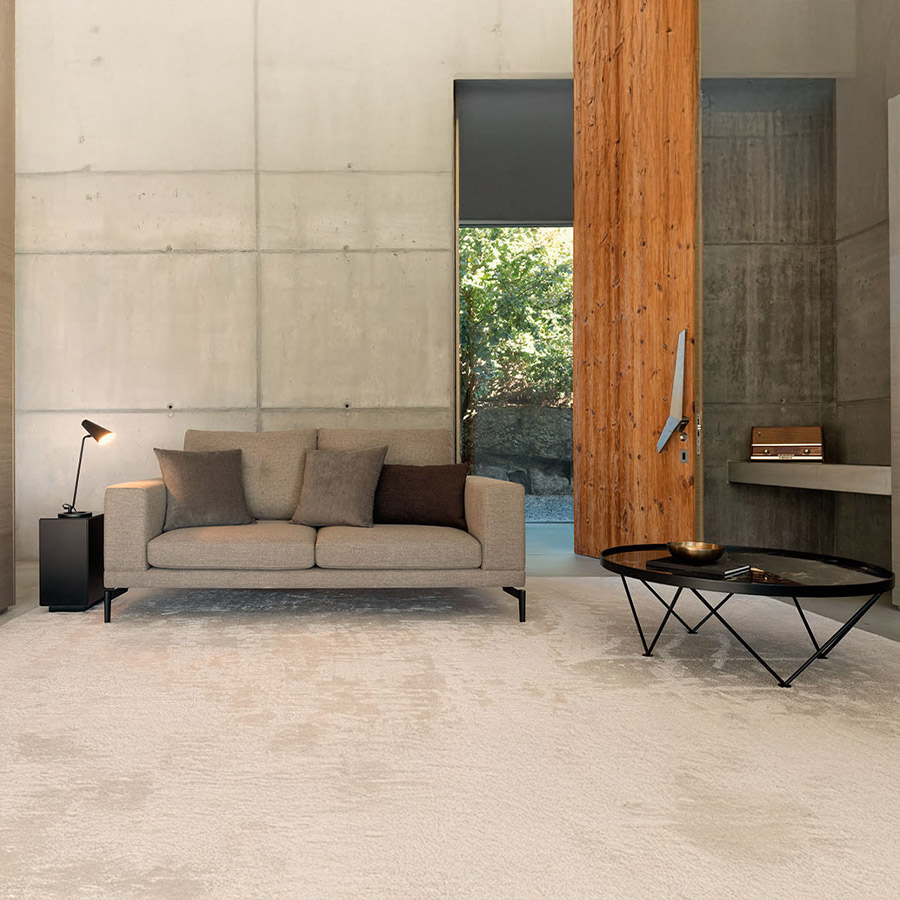Sofá MK. 1110 de la firma de diseño Moorki y vista en ambiente de comedor.