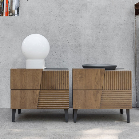 Mesita de noche Design, de Devina Nais, en madera maciza
