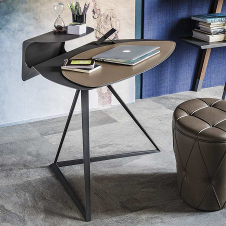 Escritorio Storm de Cattelan Italia, acabado estructura gofrado grafito