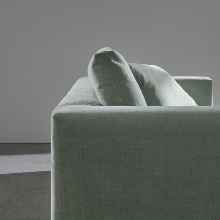 Chaiselongue Antibes de la firma de diseño Twils en acabado menta y vista detalle lateral.