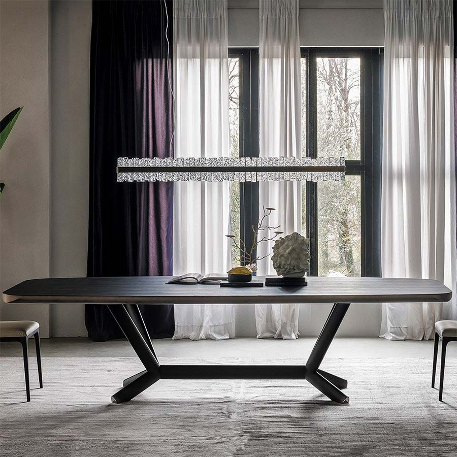 Vista frontal de la Mesa Planer Wood de Cattelan Italia integrada en ambiente de comedor