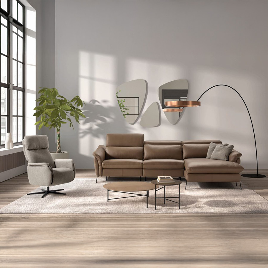 Chaiselongue relax Tessa Pedro Ortiz con tapizado de piel de la marca Pedro Ortiz y vista frontal.