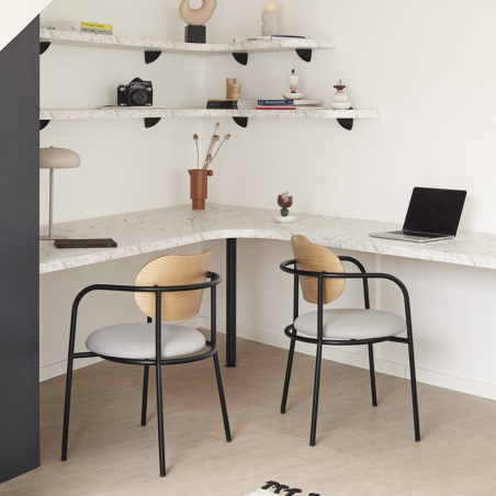Silla Eclipse de Teulat integrada en ambiente de escritorio