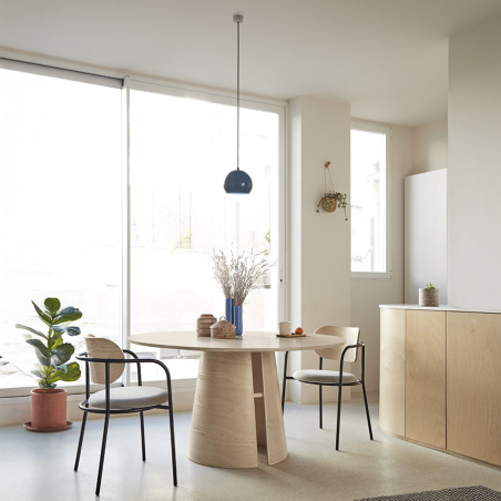 Silla Eclipse de Teulat integrada en ambiente de comedor