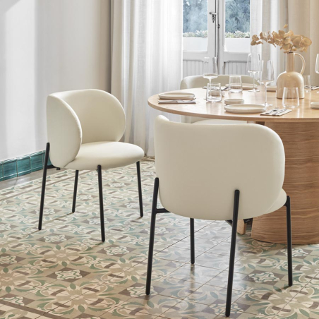 Silla Mogi de Teulat integrada en ambiente de comedor