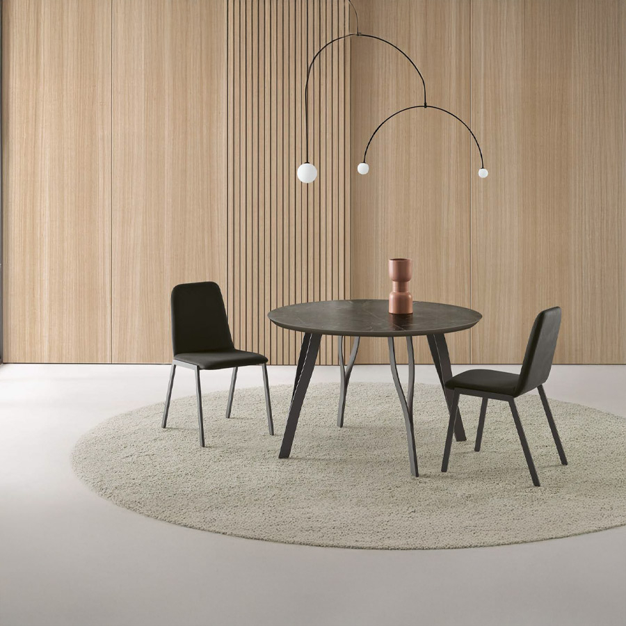 Silla Marni de Pemi Mobiliario en vista ambiente.