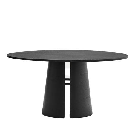Mesa de comedor Cep de Teulat, fabricada en madera acabado negro y con pies redondeados