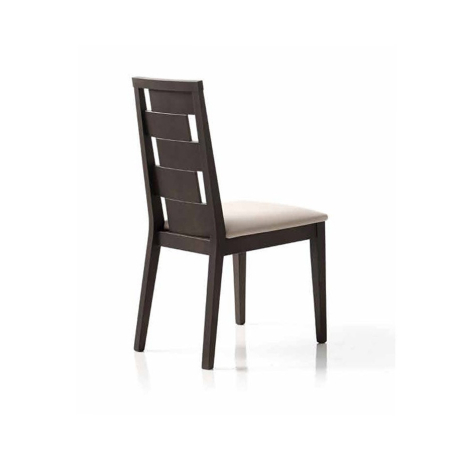Silla Sala de Pemi Mobiliario en vista escorzada trasera.