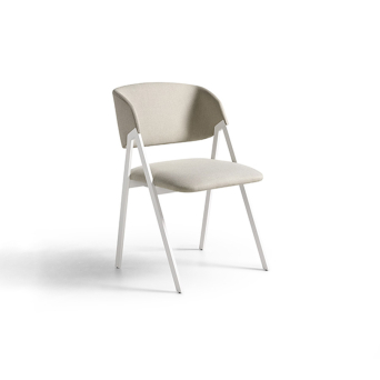 Silla Riu de la marca Pemi en acabado taipei 8 y patas de metal negro. 2