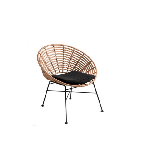 Sillón de exterior redondo de ratán y con patas de metal, de Crisal Decoración