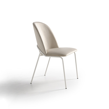Silla Nova de la marca nacional Pemi Mobiliario en tapizado brunei beige.
