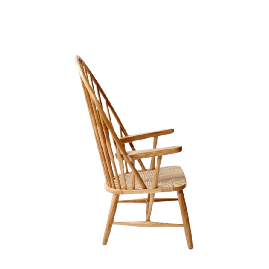 Perfil del Sillón fabricado en madera con palillería y asiento de fibra, de Crisal Decoración