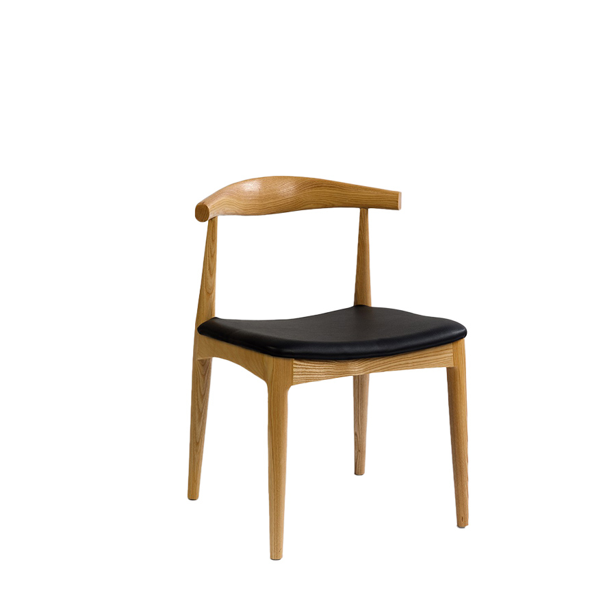 Silla de madera natural con asiento tapizado negro, de Crisal Decoración
