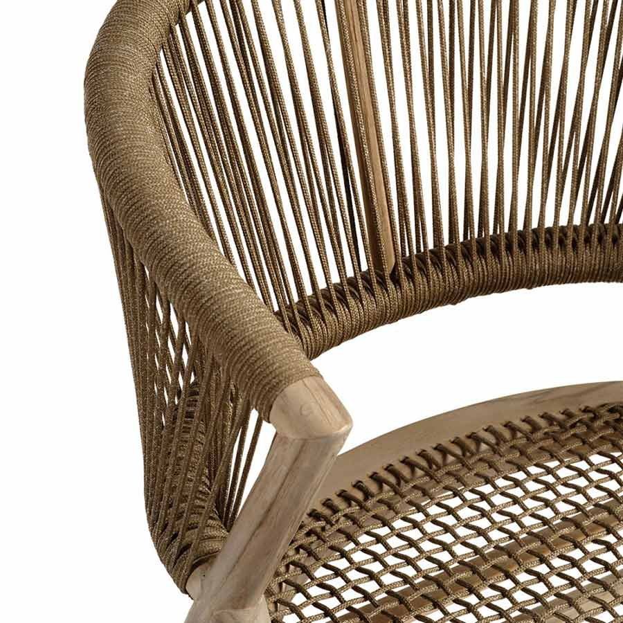 Detalle del respaldo y el asiento de cuerda de la Silla Jess de Crisal Decoración