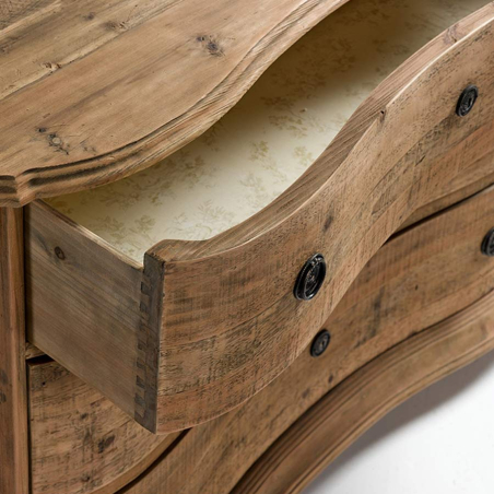 Detalle del interior del cajón de la Cómoda envejecida de Crisal Decoración