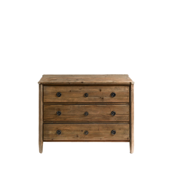 Vista frontal de la Cómoda gustaiana envejecida de Crisal Decoración, en madera de pino y tiradores de latón