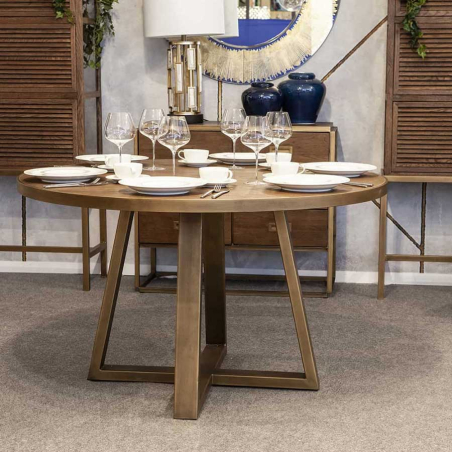 Mesa redonda roble y dorado de Crisal Decoración integrada en ambiente