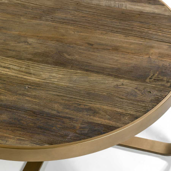 Mesa auxiliar dorada y olmo, de Crisal Decoración, con patas en forma de aspa 2