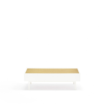 Mesa de centro Arista, de Teulat, fabricada en DM lacado acabado blanco
