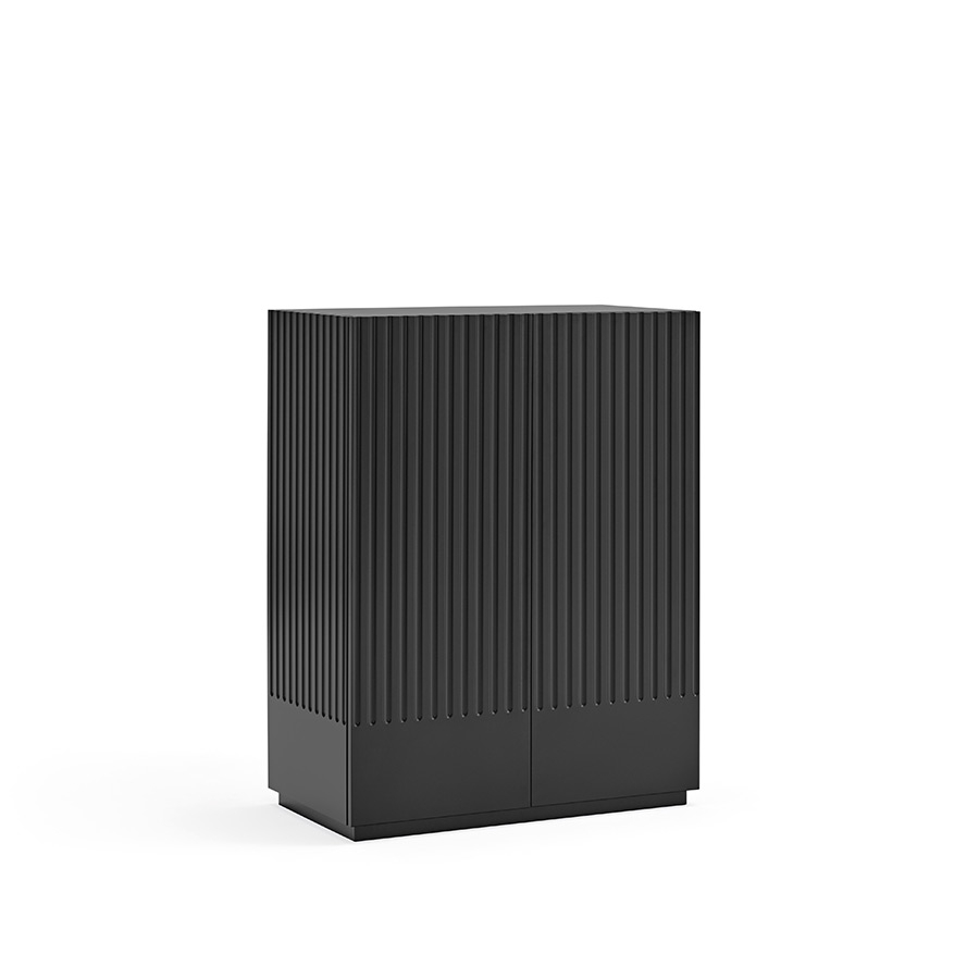 Mueble auxiliar Doric de Teulat acabado negro