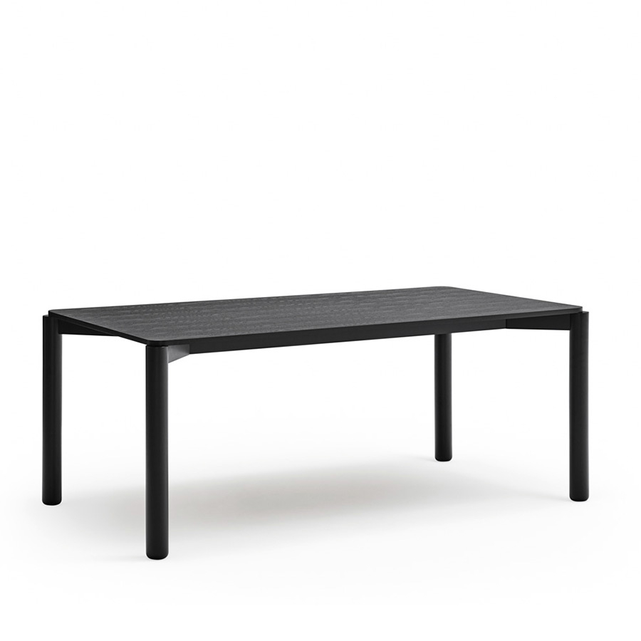 Mesa de comedor Atlas de Teulat con acabado tintado negro