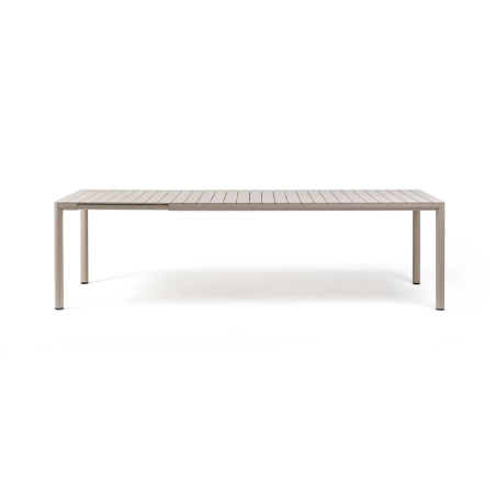 Mesa de terraza de la firma de diseño italiana Nardi de tamaño 211y acabado corda.