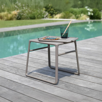 Mesa Pop de terraza de la firma de diseño Nardi en acabado Antracita. 2