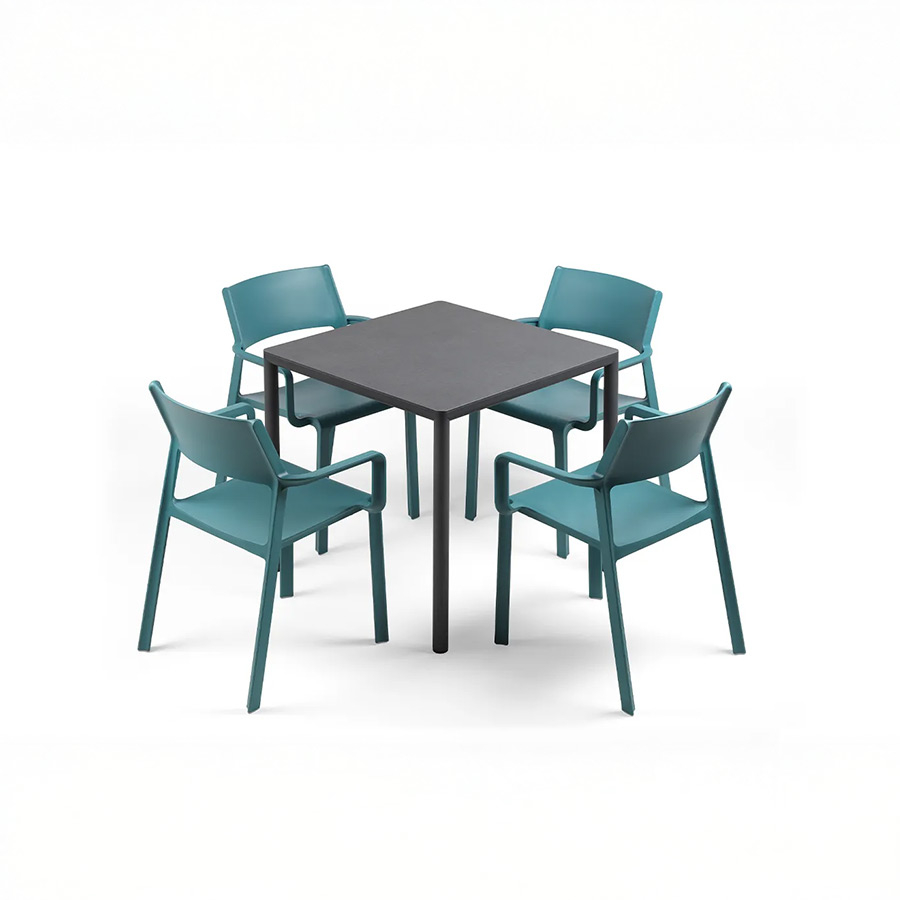 Silla de terraza Trill de la firma de diseño italiana Nardi con en versión contract.
