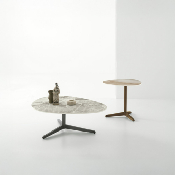 Mesa de centro Elica de la firma italiana Target Point en acabado estructura blanco y sobre carrara. 2