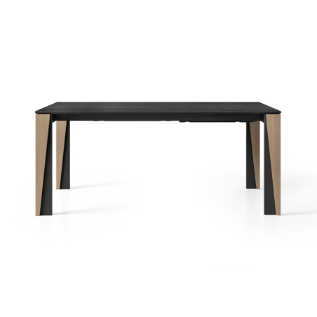 Diseño portugues de mesa de comedor con detalles en roble
