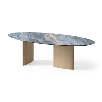 Mesa Olive con tapa de porcelánico ovalada y patas en roble