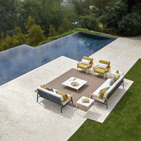 Conjunto de terraza City de la firma Point, fabricado en aluminio.
