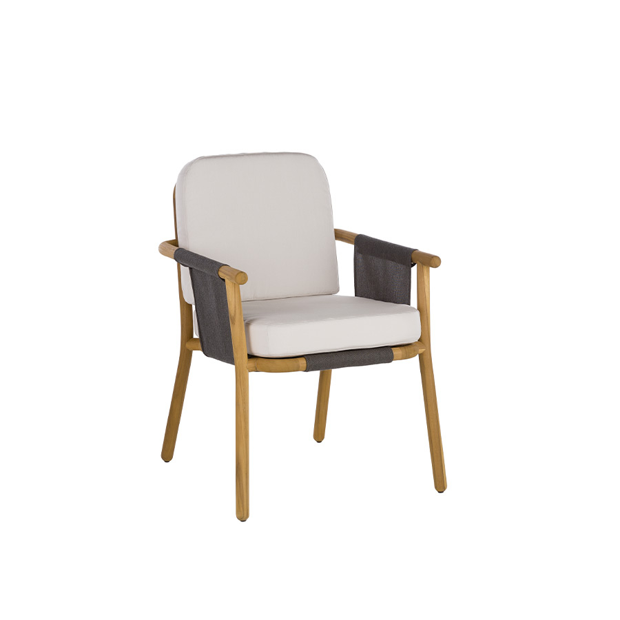 Silla Hamp de la firma Point con tela de reposabrazos azul.